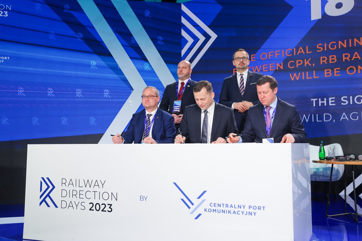 #CPK @CPK_PL, @RailBaltica and @Spravazeleznic have signed cooperation agreement to create the #ThreeSeas @3SeasEurope #HSR network. It happened at the Railway Direction Days 2023 #RDD2023 in #Warsaw I  @RailwayPROMag bit.ly/3ZFVoCl