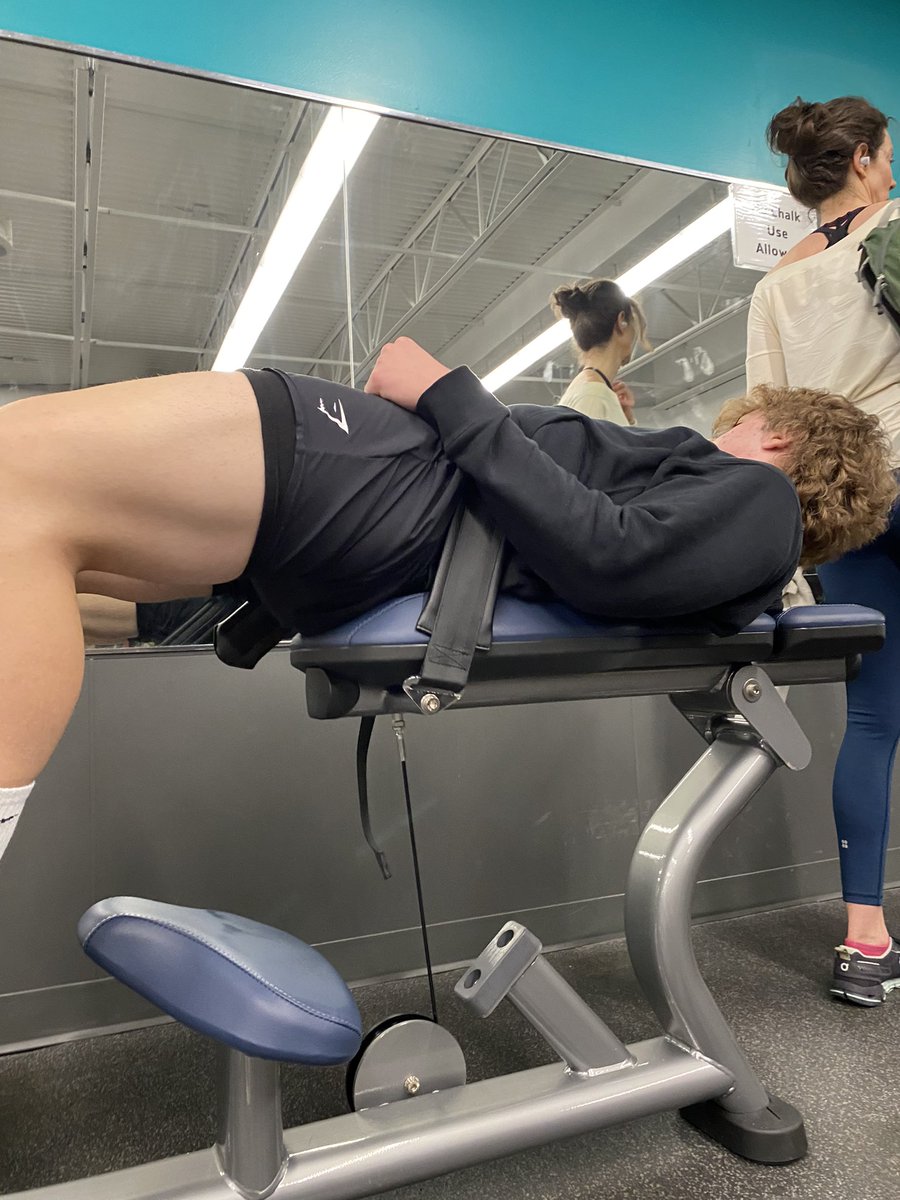 puclmao's tweet photo. legs 📈 https://t.co/aco3ODV5Z3