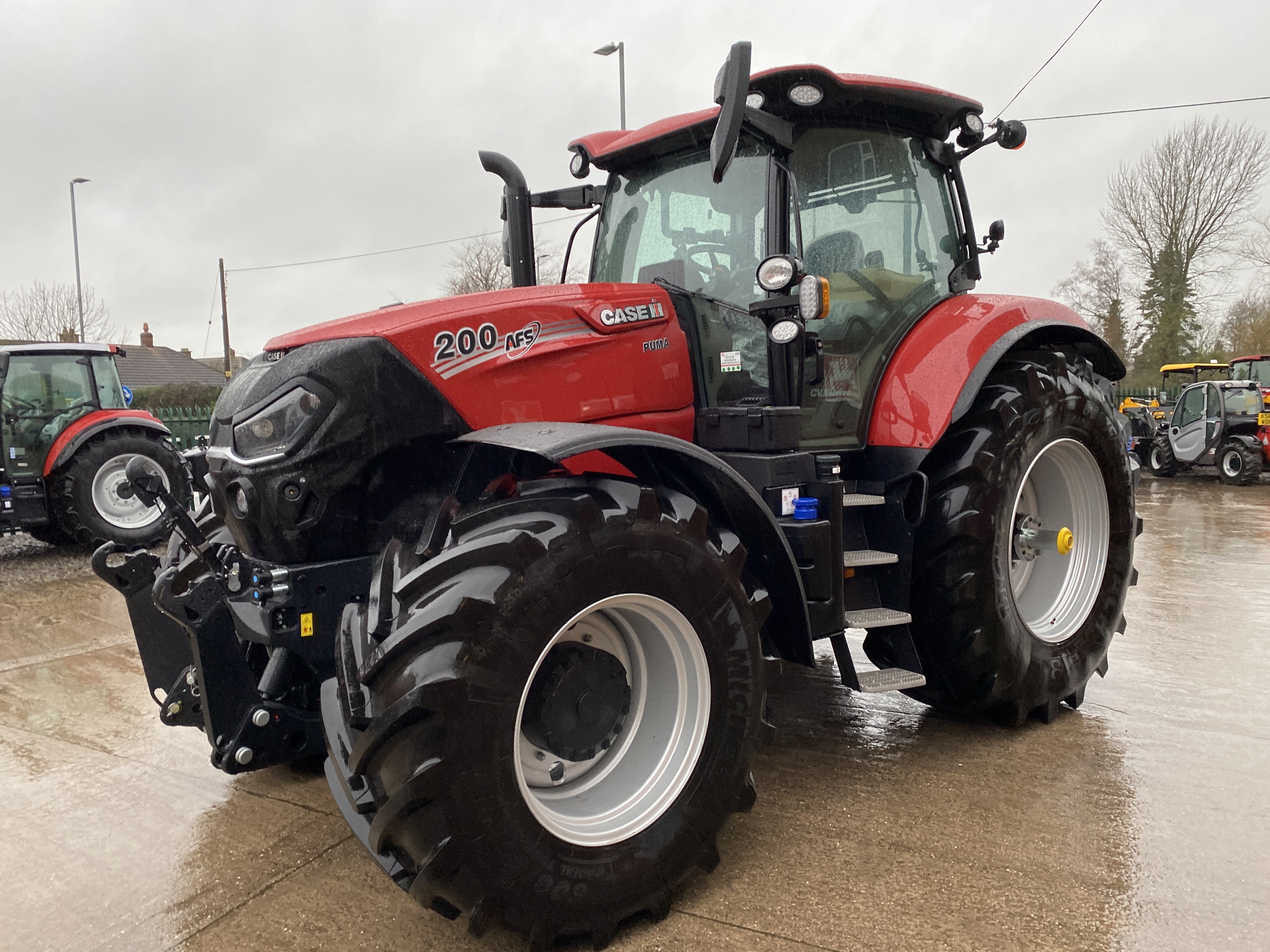 Matón Obstinado Escándalo Startin Tractors on Twitter: "Just Arrived! Case IH Puma 200 CVX Front  Linkage Accuguide Ready. https://t.co/yeeHWoToEr #tractor  https://t.co/jUJFDT00lY" / Twitter