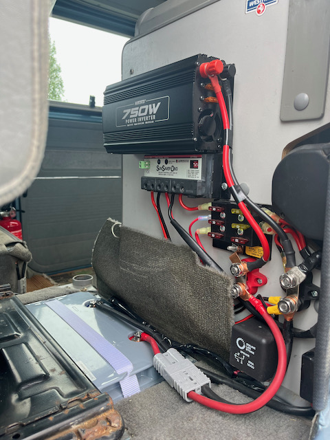 TesFalia tweet media