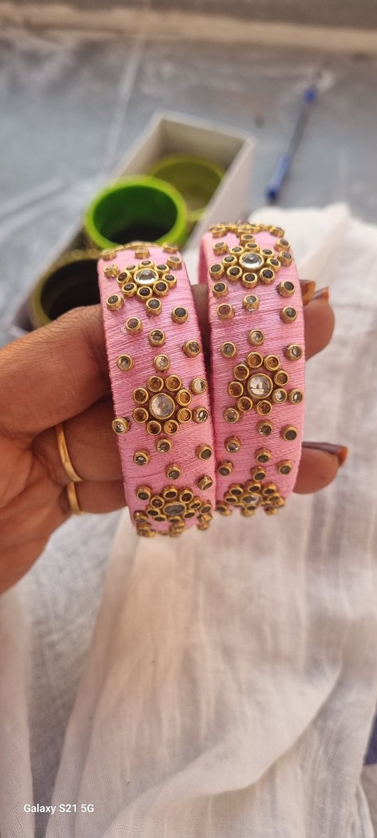 ChandiniMeda's tweet photo. #handmade #Thread #threadbangles #art #bangles #HomeBusiness https://t.co/MDct37Lesy
