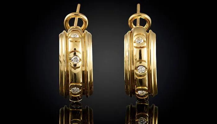 Tycoonstoryinfo's tweet photo. Glamourize Your Wardrobe With Stud Earrings:

https://t.co/Uflo3enznr

@Melorra_com #earrings #jewellery #studs #gemstones #outfits #emeralds #rubies #saphires #amethyst #diamonds #casualwear #wardrobes #bracelets https://t.co/ey3RUBguoY