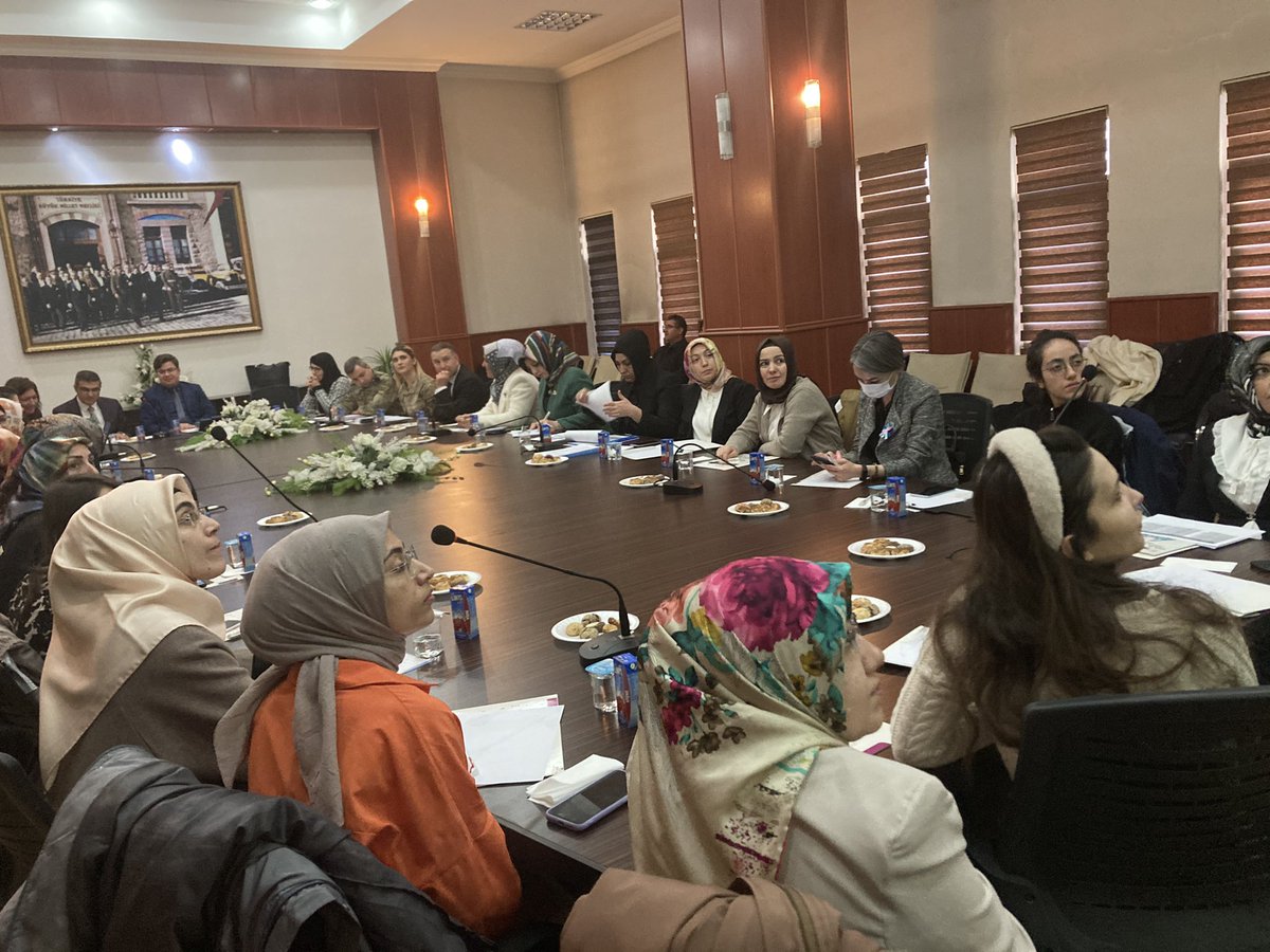 Aile ve Sosyal Hizmetler İl Müdürlüğüne bağlı ŞÖNİM  tarafından Kadına Yönelik Şiddetle Mücadele İl Eylem Planı kapsamında kamu kurum temsilcilerinin katılımıyla toplantı düzenledi.