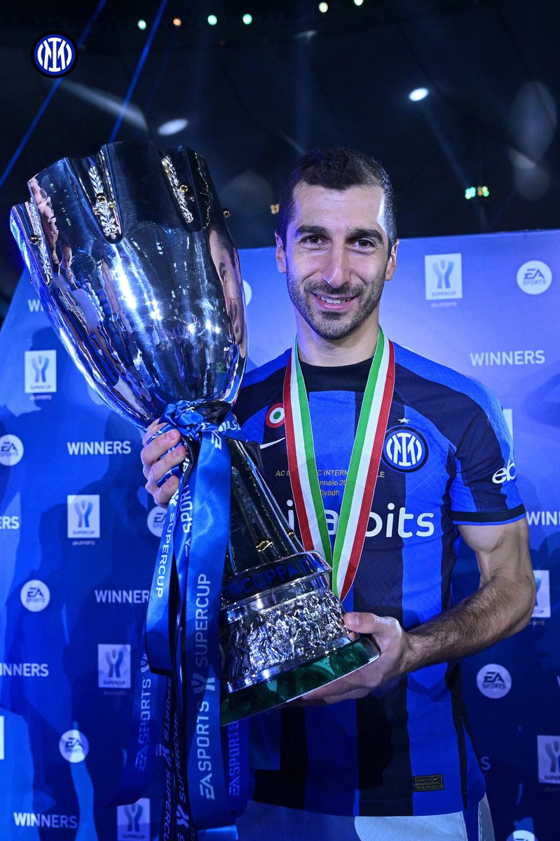 HenrikhMkh's tweet photo. 1st Trophy with @Inter , 5th SuperCup in my career😍🏆⚫️🔵🇮🇹 #Supercoppaitaliana #ForzaInter https://t.co/kO7IFNmHQt