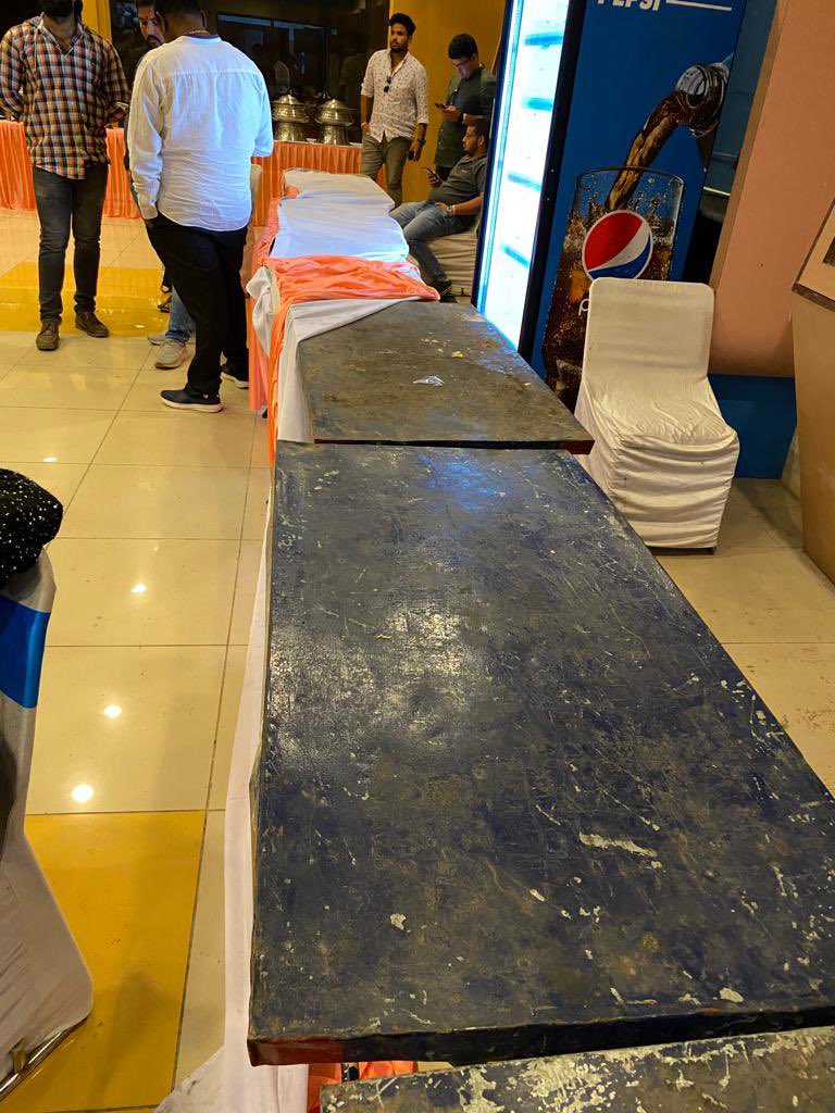 RNagasri's tweet photo. (3/3)Full hospitality=Not providing a single drop of water.Getting roasted in the Sun for lack of top-roof covers.People starving for meal boxes.Used plates being thrown next to food.Clogged sinks&amp;Stinking restrooms.We were treated worse than beggars.@KTRTRS @BCCI @hycricket_HCA https://t.co/XiQKyiJoHx