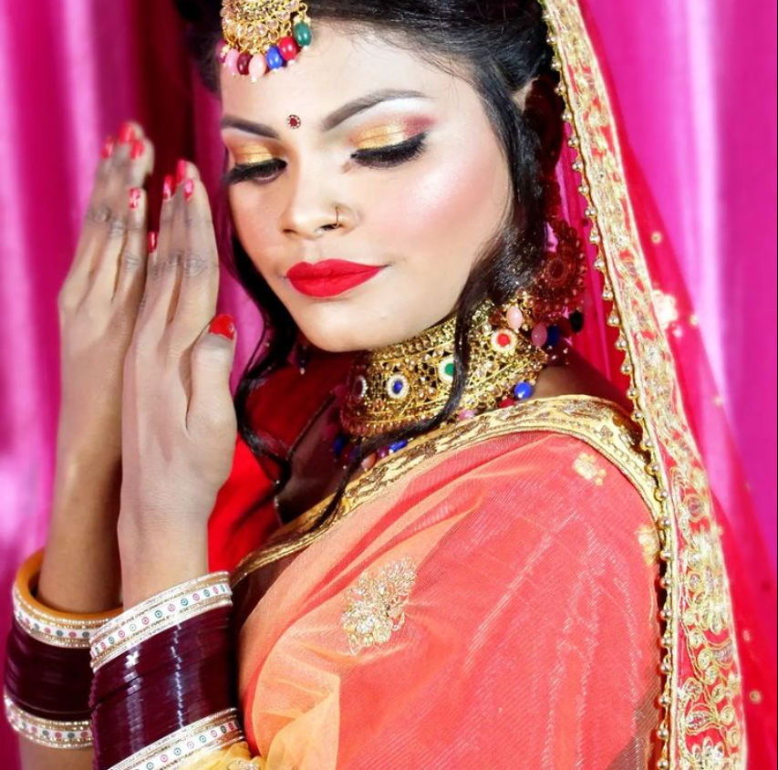 LadoMakeover's tweet photo. All about that Glow 💫 

#makeupartist #bridalmakeup #bridalmakeupartist #indianbridalmakeup #indianbridalmakeover #indianbridalmakeupartist #indianbridalmakeupartist #traditionalmakeup https://t.co/cWFRI5XTNS