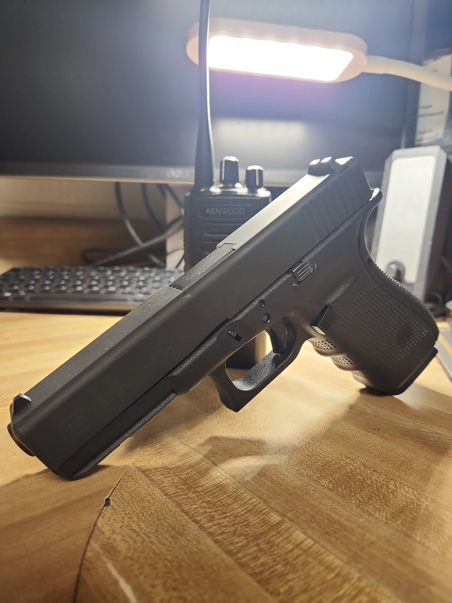 TheWaldenEstate's tweet photo. Gotta love that #10mmLife π
#Glock20 #ArmedGuard #PrivateSecurity https://t.co/FNvPVd10bO