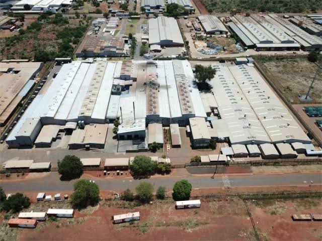 KasiEconomy's tweet photo. The Bophuthatswana Government (now called North West Provincial Government) invested in the townships. EVERY township had a functioning industrial park

Herman Mashaba started his Black Like Me business at the Garankuwa township industrial park https://t.co/9LHTKRDLn3