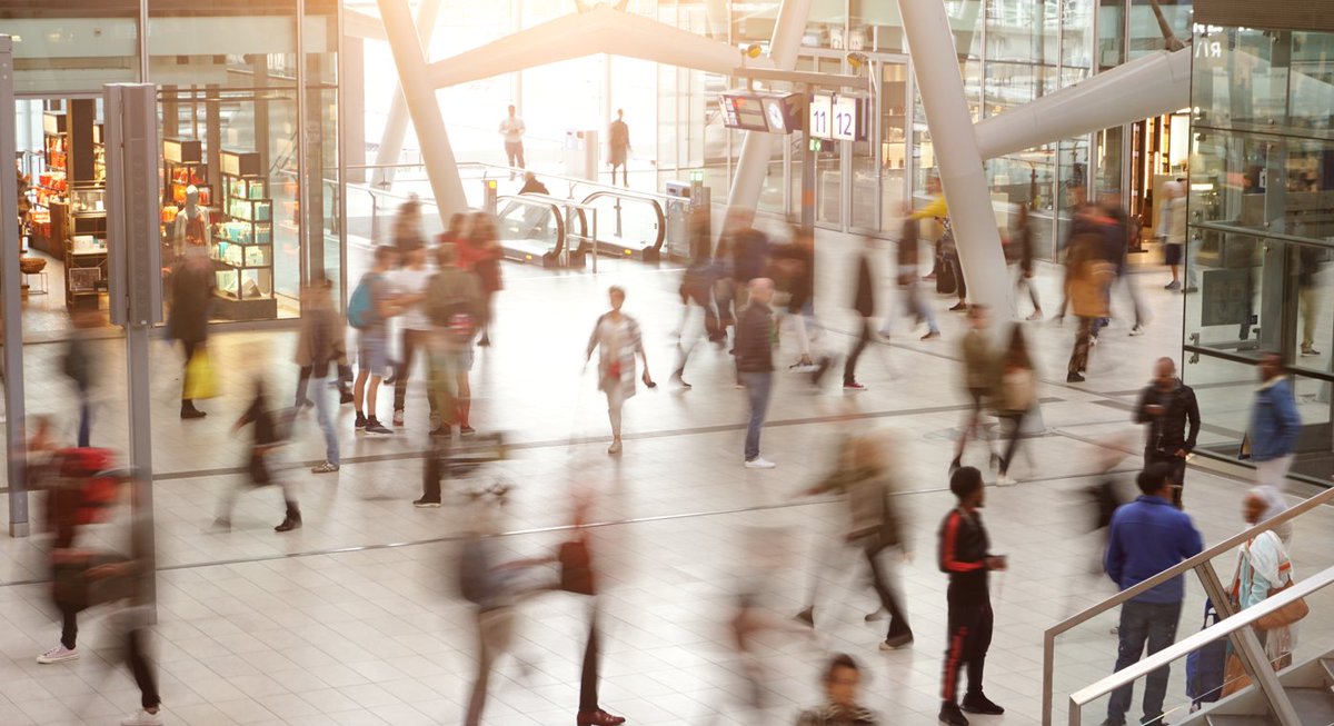 [Info du jour] Selon le Panel France Quantaflow environ 50 millions d’entrées ont été comptabilisées dans les centres commerciaux français pour cette première semaine des soldes d’hiver, soit une progression de +4.2% versus 2021. quantaflow.com  #comptage  #analysedeflux