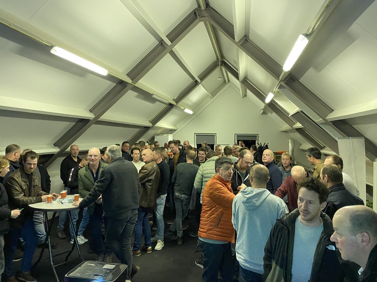 CompasAgro (@compas_agro) on Twitter photo We kijken terug op 2 zeer succesvolle dagen samen met <a href="/CLTVZundert/">CLTV Zundert</a>. Mooie bedrijven en zeer veel bezoekers. We kijken terug op 2 zeer succesvolle dagen samen met <a href="/CLTVZundert/">CLTV Zundert</a>. Mooie bedrijven en zeer veel bezoekers.