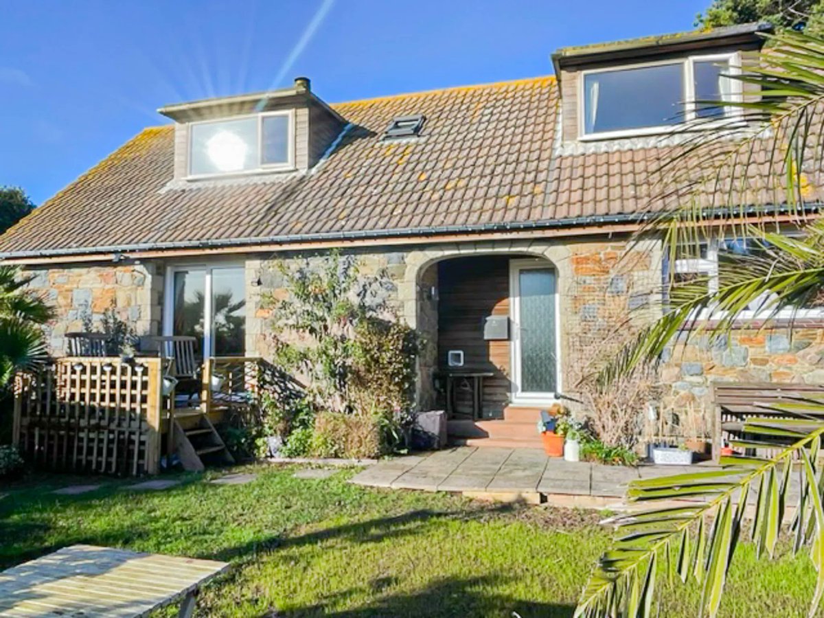 Sheppards Estate Agent tweet media