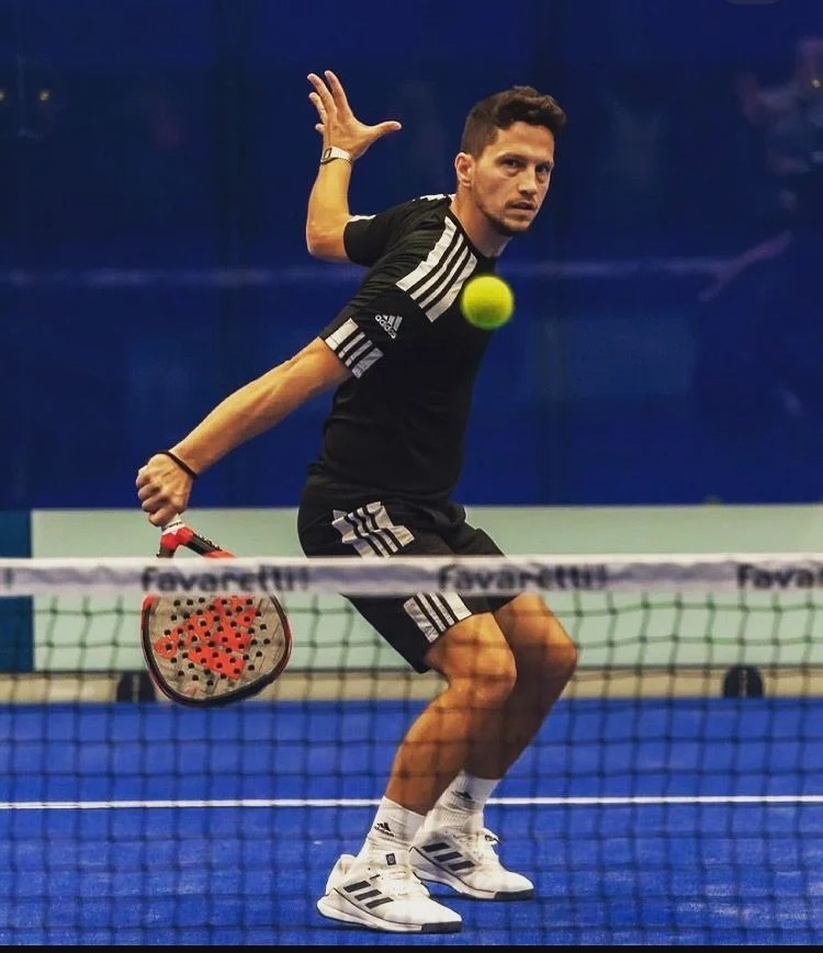 SportFreeonline's tweet photo. #PADEL: le 10 regole del giocatore perfetto:
https://t.co/YHEmJn7qEl https://t.co/UZyyTg7jdH