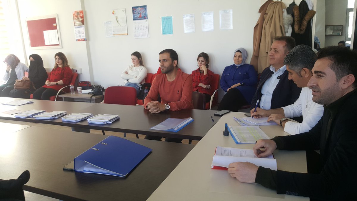 SehitKosan's tweet photo. #EFOR projesi kapsamında İl Proje Ekibi okulumuzu ziyaret etti❕Sınav izleme ve değerlendirmesi kapsamında görüş alış verişinde bulunuldu. 
@bingolmem https://t.co/T5cbzz6S1x