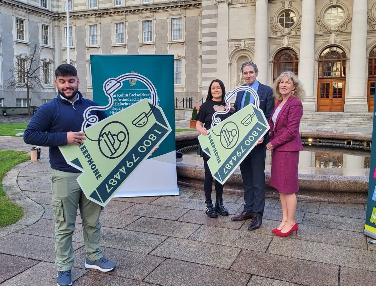 This morning we launched the year-round Apprenticeship helpline to provide advice to school leavers, parents and career seekers considering an apprenticeship. 

Call 1800 794487 if you need information on any of our 66 programmes