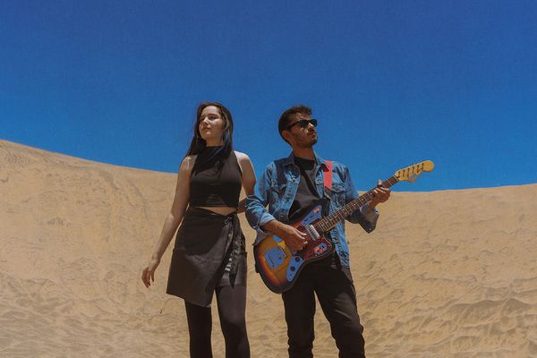 elsoldeiquique's tweet photo. Dúo de pop chileno “Second Lie” apuesta por el arte digital de los 80 en su nuevo videoclip
#Iquique  #Maipú #SanFernando #Ancud #Talcahuano #Valdivia #Santiago  #LaCalera #VillaAlegre #LosAngeles #Maipu #Calama #Coquimbo #Conchali Leer Nota:
https://t.co/nYNhQ105uN https://t.co/tQaGBAO2LD