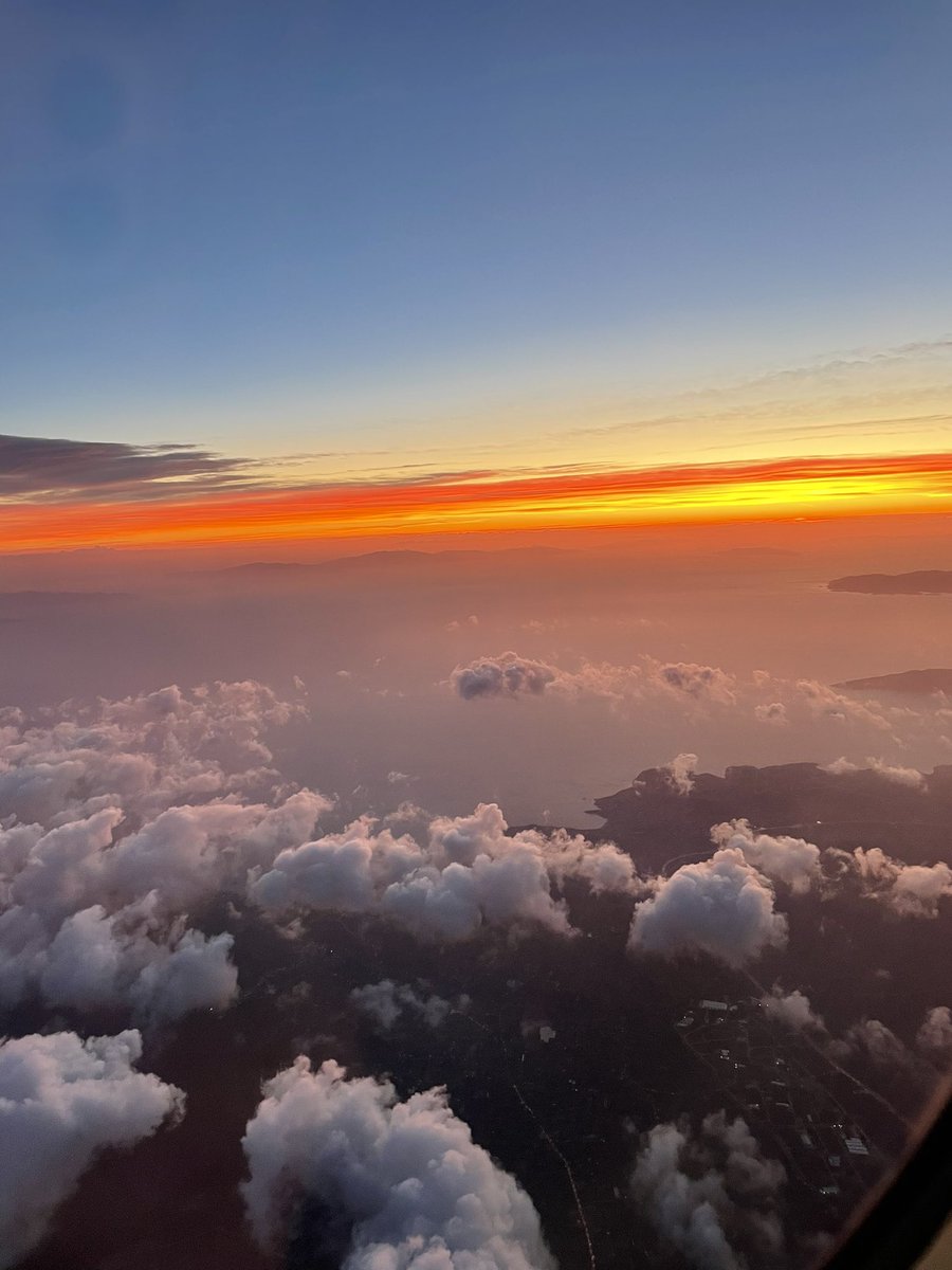 BeyondBex's tweet image. Off again! #windowseatviews with @SkyExpressAir 
Good morning - kalimera!
@VisitCRETE
