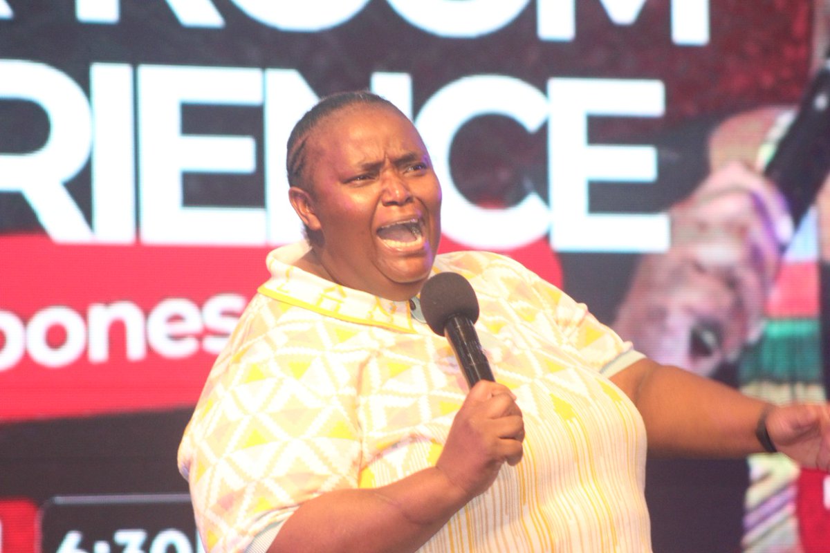 gracehousetwit's tweet photo. “There was such an outpouring of God’s goodness lastnight @‘The Upper Room Experience’. Our lives will never remain the same again in Jesus name. What a mighty God we serve!#YouWillTestify #TheUpperROOMEXPERIENCE #PrayersAndFasting #TheOUTPOURING #ProclaimingJubilee #RevivalNOW https://t.co/0bbQqpcYHm