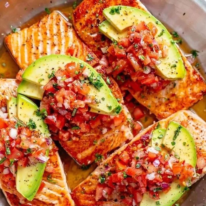 Seared Salmon With Fresh Tomato Salsa And Avocado 🥰😋😍😋