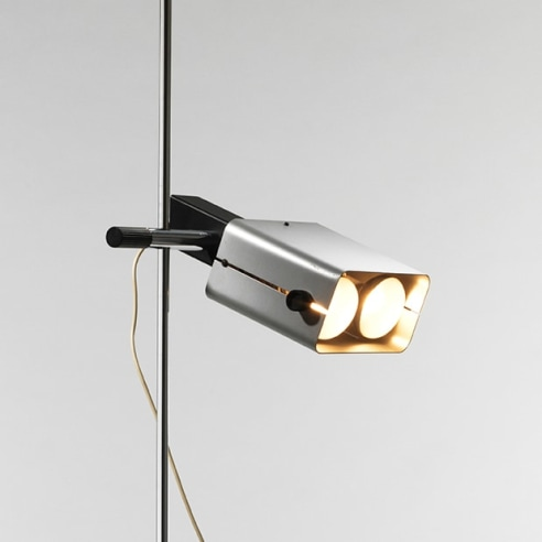 TA1423's tweet image. Étienne Fermigier | F219 Lamp

フランスのデザイナー・エティエンヌフェルミジエがデザインしたフロアランプ