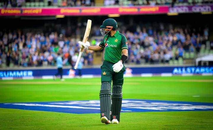 mohsinmithani5's tweet photo. @AvinashArya09 If shubman gil scores, indian says he's better than Babar Azam
If Kohli scores, they say he's better than Babar Azam
If Rahul scores they say he's better than Babar Azam
If SKY scores they say he's better than Babar Azam et

ETC

Unreal obsession with king Babar Azam 👑 😉 https://t.co/kPZSagyEdJ