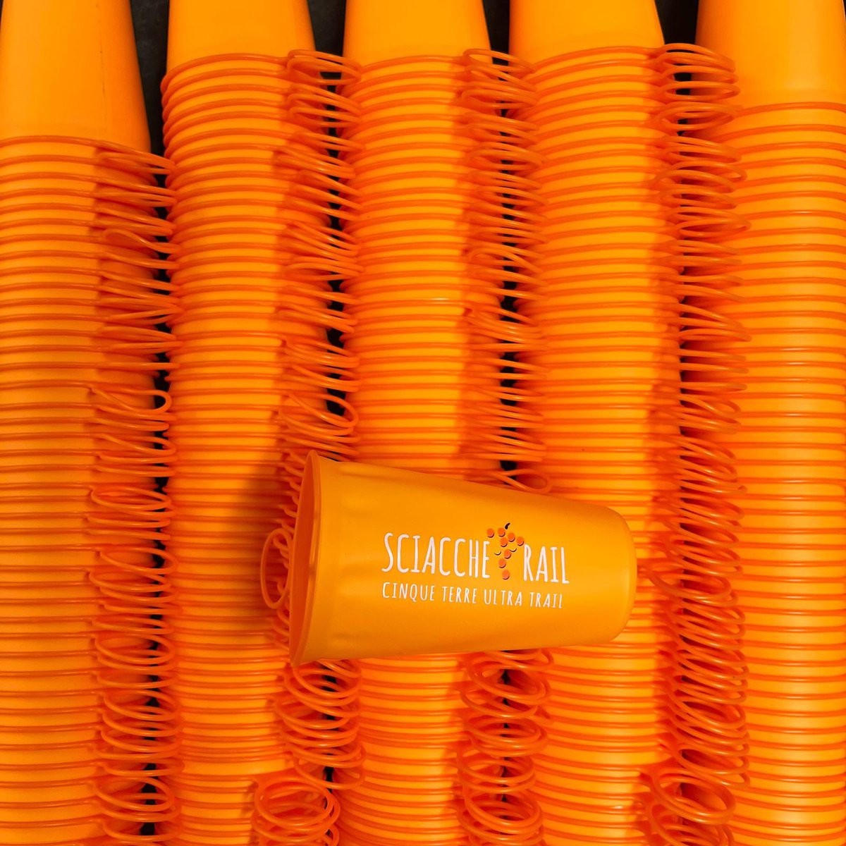 sciacchetrail's tweet photo. The Sciacchetrail 2023 aid stations will be cup-free. Each runner will receive a reusable silicone โSciacchetrailโ cup in their race gift pack.
#sciacchetrail #cinqueterre #ultratrail #trailrunning #cupless #cuplessrace https://t.co/hBJ4M5SJDx