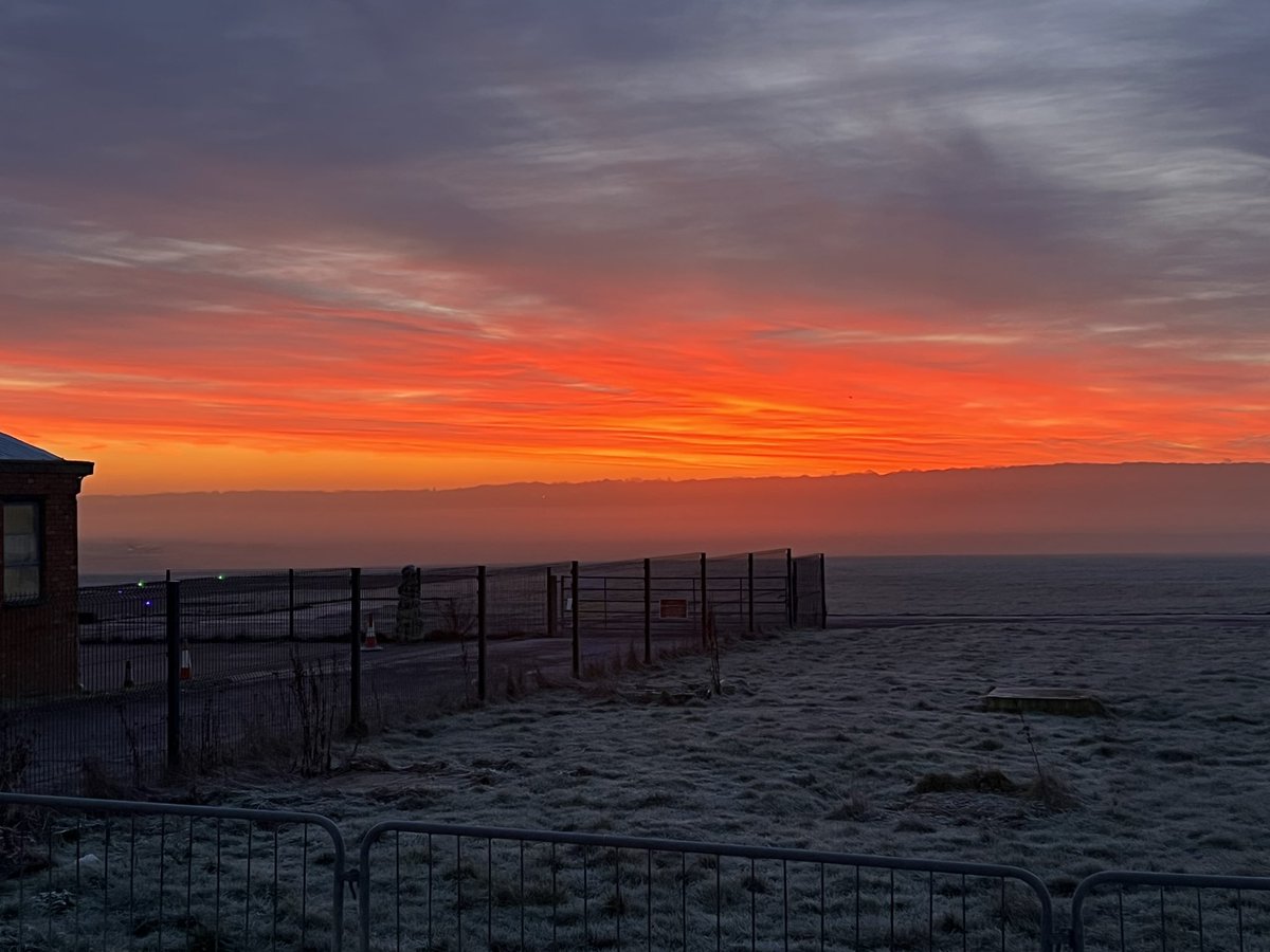 janetclark1987's tweet photo. Views at Phoenix this morning #stunning https://t.co/A7TVYljCgy