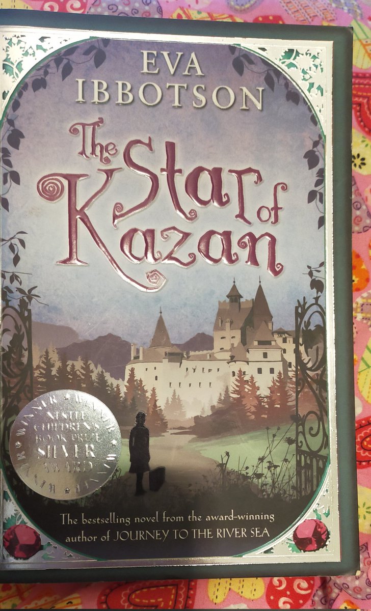 It's time for some Eva Ibbotson 🥰 What're you reading today? 
#book #Reading #fiction