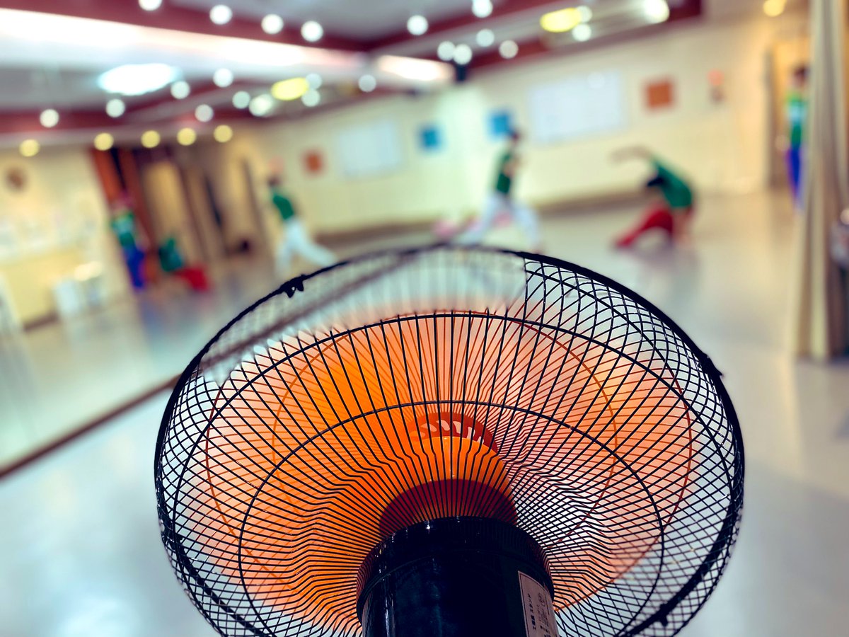 capoeiratc's tweet photo. 御茶ノ水カポエイラ レッスン

毎週土曜
20:15〜21:25
おちゃすたスタジオ

体験参加(初回1000)も可能です、
はじめてのカポエイラに気楽にお越しください。

レッスン後の空き時間(22:00完全退室)は、技の練習や復習など各自しています。 https://t.co/K1aSNPIxcv