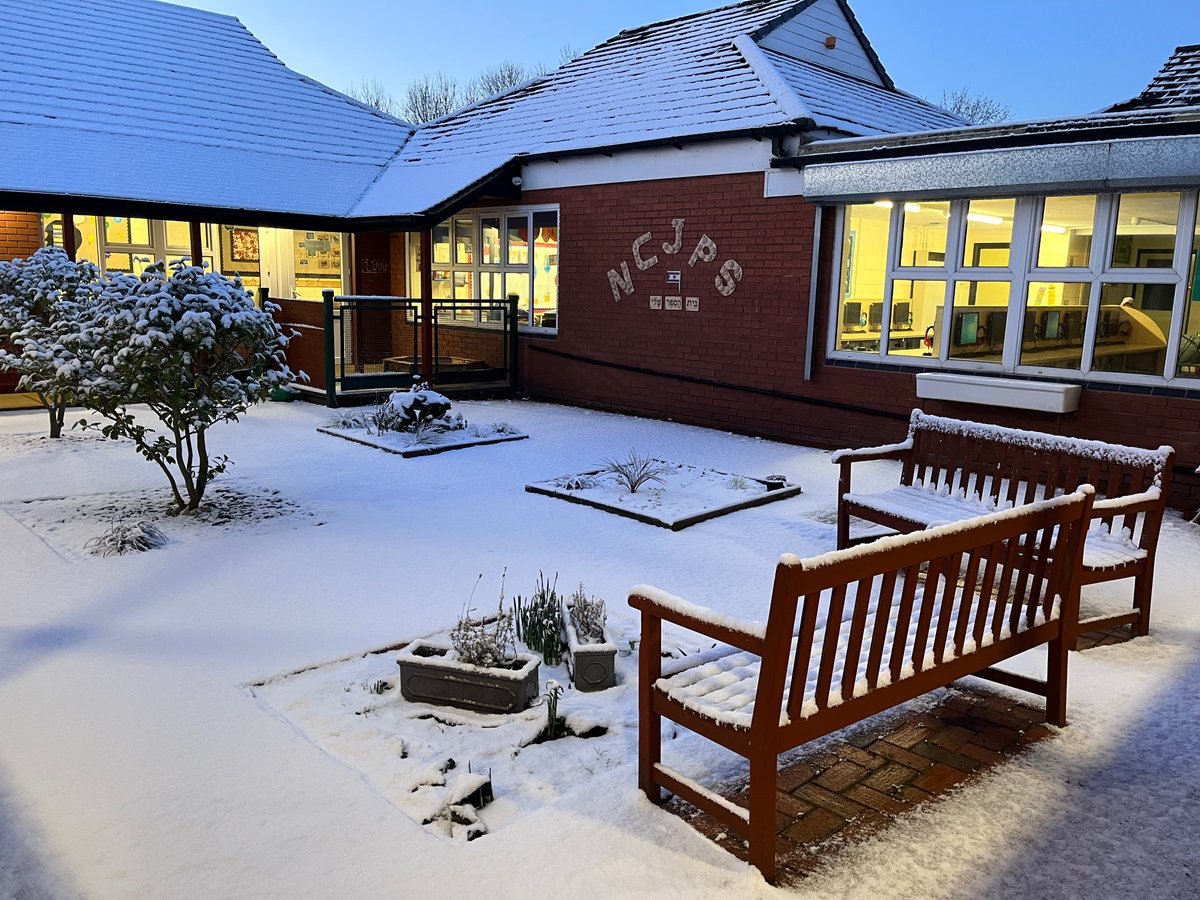 School is open today and we are looking forward an exciting day. 
Please take care when travelling to school.