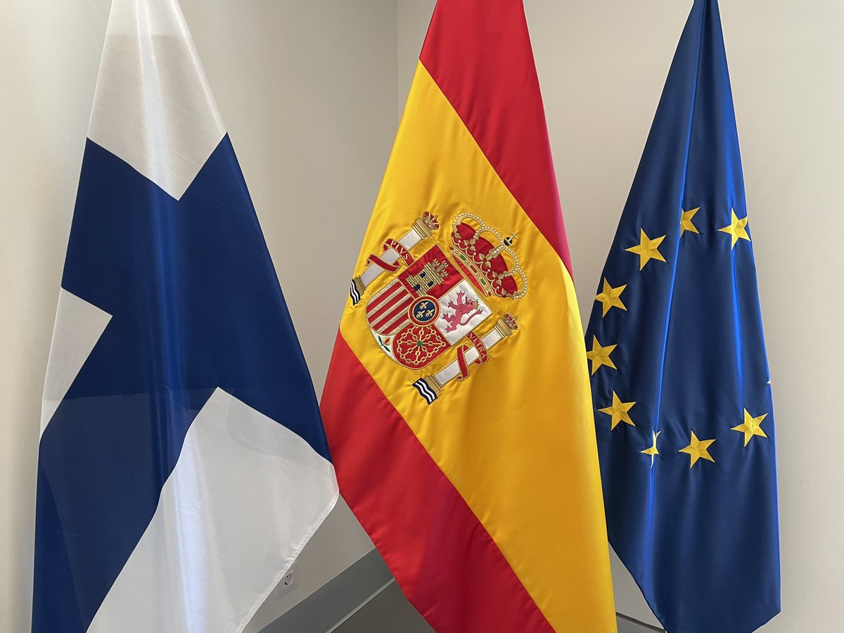 jukka_salovaara's tweet photo. Returning from good talks in Madrid with @AMorenoBau 🇪🇸🇫🇮 are like-minded on so many things. Thanks to @rielcano for hosting an inspiring round-table on European security. https://t.co/PKqQ7GwJYT