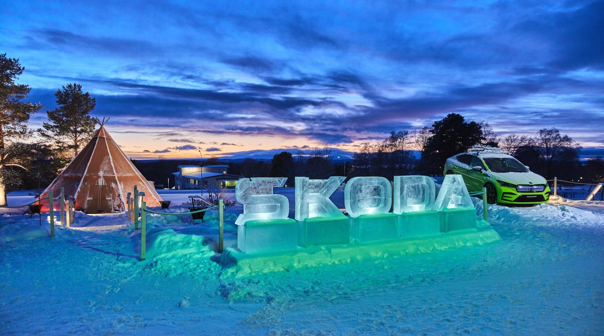skodaautonews's tweet photo. The #Skoda 4x4 Winter Experience event is underway! All-wheel drive models from Škoda's portfolio are in action, being taken to their limits by #automotive journalists and experts.
These photos capture some awesome scenes from the ice-cool event ❄️🧊⤵️
#SkodaExploresSweden 🇸🇪❄️ https://t.co/UlYqLBWLAU