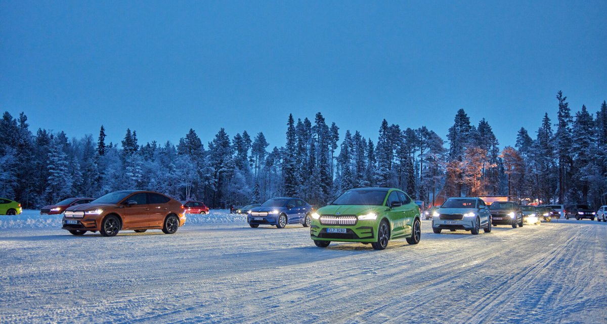 skodaautonews's tweet photo. The #Skoda 4x4 Winter Experience event is underway! All-wheel drive models from Škoda's portfolio are in action, being taken to their limits by #automotive journalists and experts.
These photos capture some awesome scenes from the ice-cool event ❄️🧊⤵️
#SkodaExploresSweden 🇸🇪❄️ https://t.co/UlYqLBWLAU