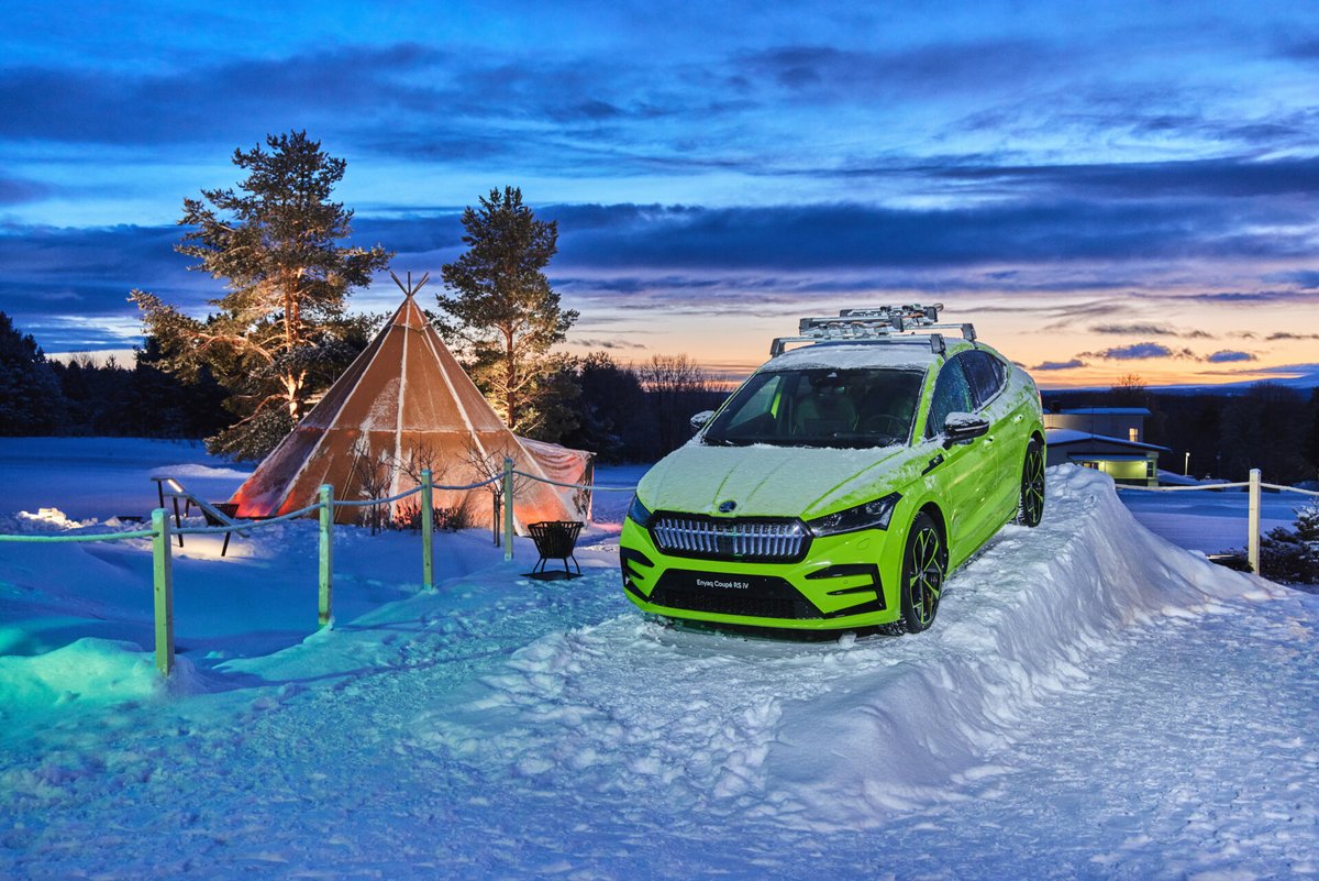 skodaautonews's tweet photo. The #Skoda 4x4 Winter Experience event is underway! All-wheel drive models from Škoda's portfolio are in action, being taken to their limits by #automotive journalists and experts.
These photos capture some awesome scenes from the ice-cool event ❄️🧊⤵️
#SkodaExploresSweden 🇸🇪❄️ https://t.co/UlYqLBWLAU
