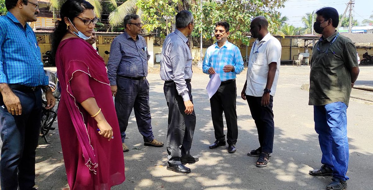 FCI_DO_TVM's tweet photo. Director of Food Ministry visited FSD, Valiyathura @FCI_DO_TVM on 18.01.2023 for inspecting the working condition and cleanliness of godown. @FCI_India @FciKerala @fcisouthzone_pr #FoodSecurity #58yearsoffci https://t.co/A8Zdgy4FDZ