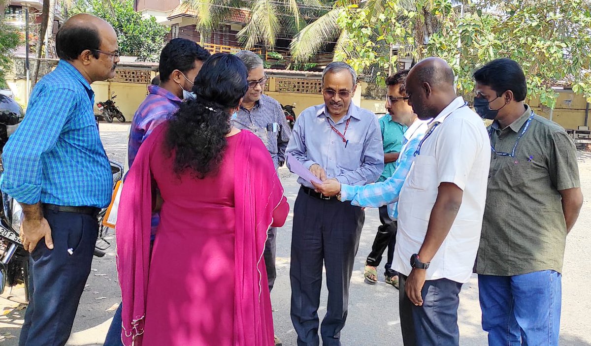 FCI_DO_TVM's tweet photo. Director of Food Ministry visited FSD, Valiyathura @FCI_DO_TVM on 18.01.2023 for inspecting the working condition and cleanliness of godown. @FCI_India @FciKerala @fcisouthzone_pr #FoodSecurity #58yearsoffci https://t.co/A8Zdgy4FDZ