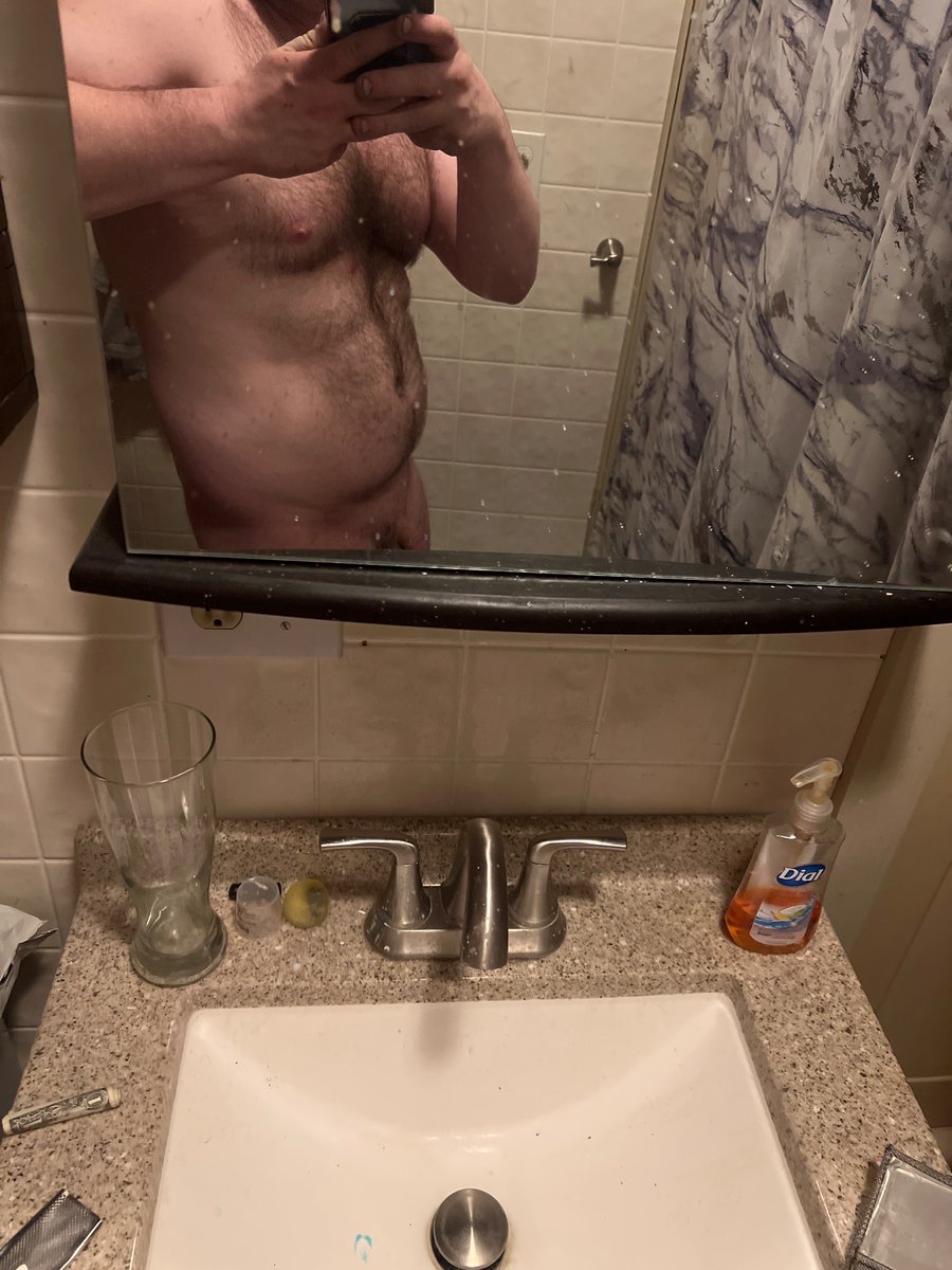 pickles_doc's tweet photo. #hairyjock #dadbood #sexy https://t.co/toXLNzNUx1