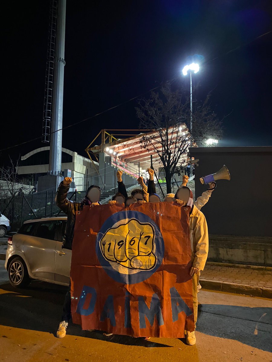 captives1967's tweet photo. barikat ördük aşkına… https://t.co/UFQLlrWB7C