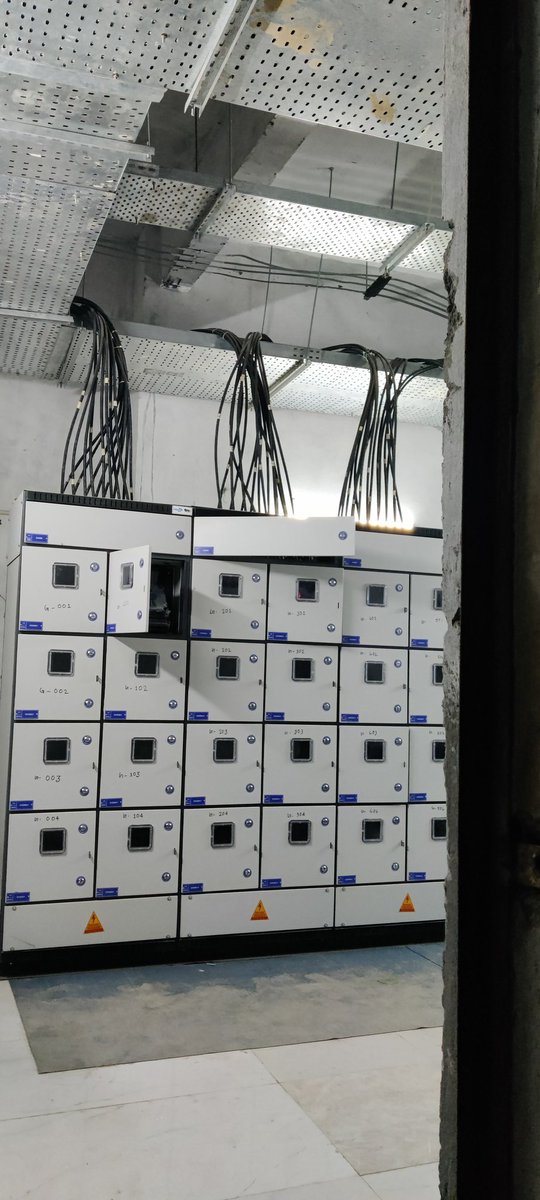 dushyantkhurana's tweet photo. @pvvnlgbnagar @MdPvvnl @UPPCLLKO We are living in 2023 and still getting manual prepaid meter. Paid the amount of smart meter and in exchange getting this. This is cheating with consumers. Meters are manufactured in 2018. How can a woman recharge it, we live in an apartment https://t.co/eDU8BYlcNj