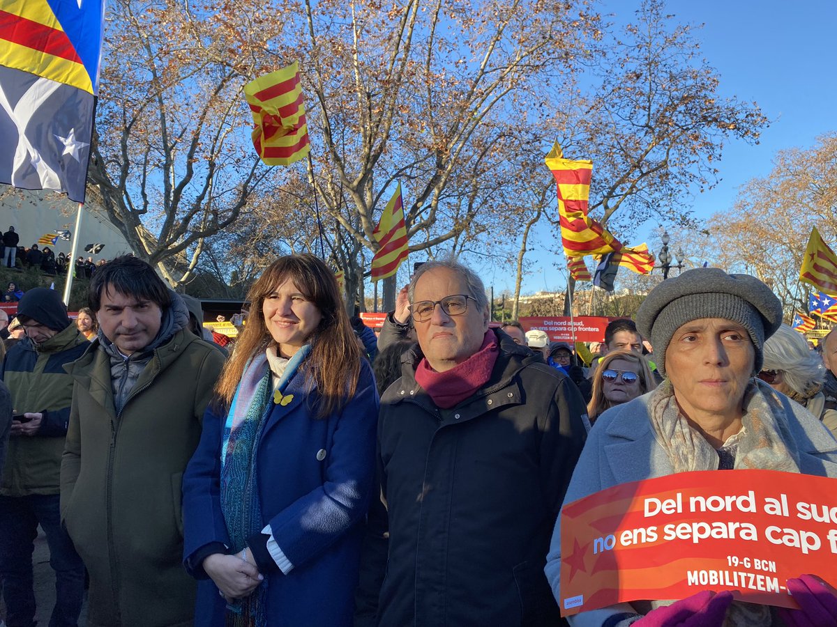 QuimTorraiPla's tweet photo. El procés d’independència no s’ha acat. Senzillament perquè no som independents encara. I ho serem, contra les il·lusions i fantasies dels anhelen la pau autonòmica. Guanyarem amb la força del poble! #19G https://t.co/vEfAYstn4V