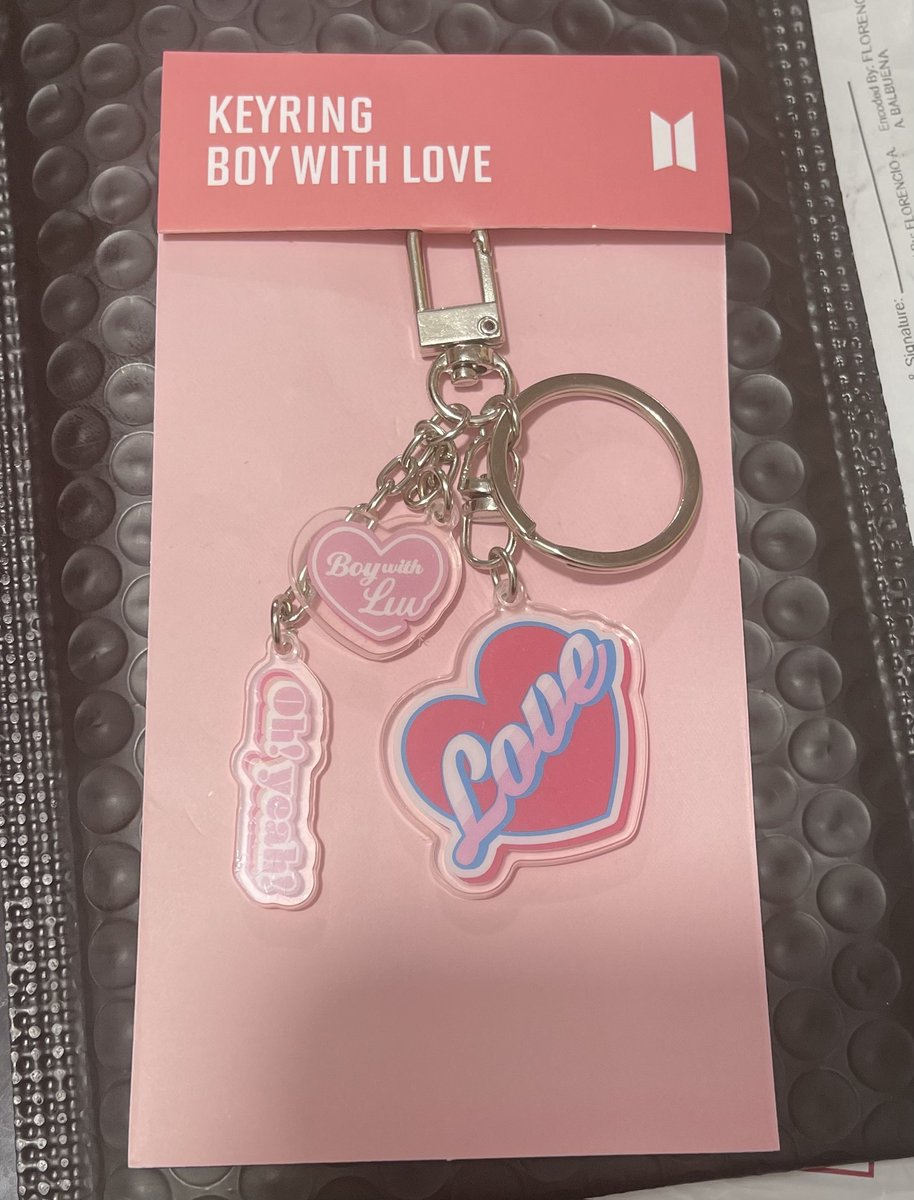 vanslove_taetae's tweet photo. -ˏˋ #vanessamails ´ˎ-
— mail from @dope_mnl 💗 bwl keyring arrived today! it was a vv smooth and fast transaction 🫶🏻 https://t.co/rQptxs9Zxk