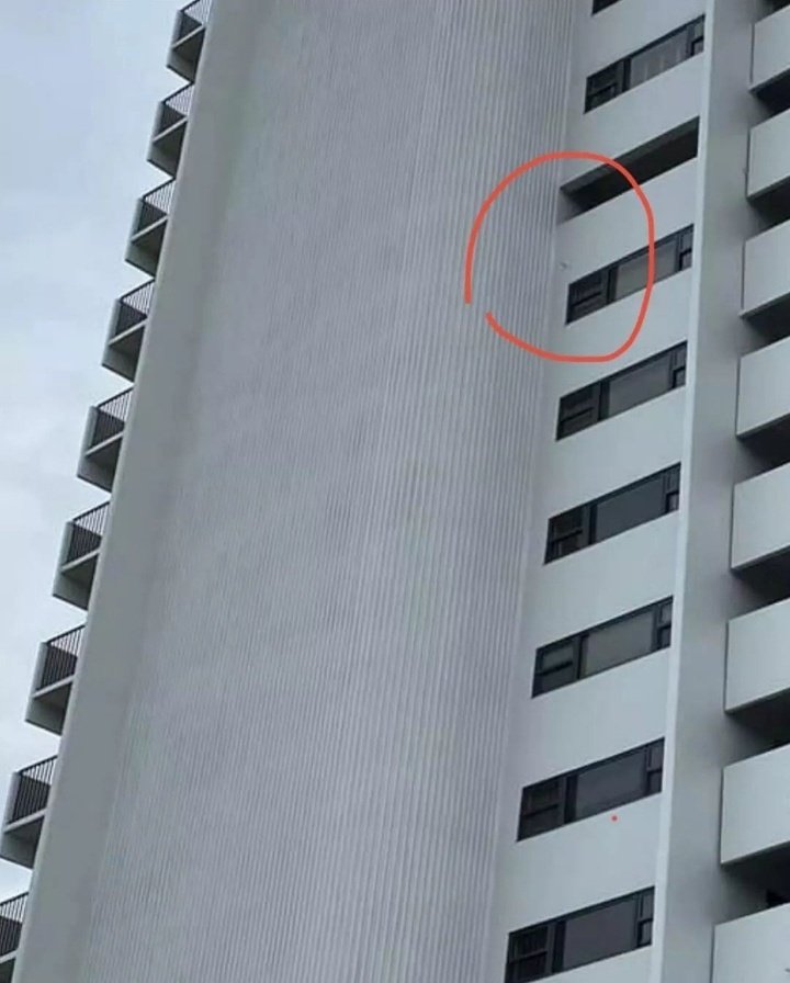 Seedra116's tweet photo. The camera picture of the building across from the accident, everything, but suddenly all the cameras were hidden, which pictured that John was the one who hit the victims first, not Cameron #cameronherrin #whoiscameronherrin #whoiscameron #USA #VibeFtJimin #MUFC #BibleBuild https://t.co/d2Rr7wxwkd