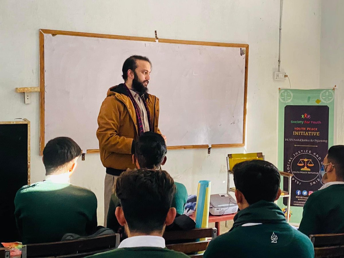 society4youth's tweet photo. Approximately 75 students from both colleges participated in the workshop.
The first workshop highlighted the need for & importance of organizing.Students discussed various strategies they could adopt to organize around issues of concern. #YouthPeaceInitiative #SocietyForYouth https://t.co/FCrmVurcxV
