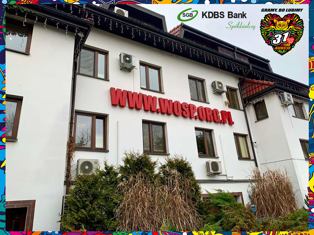 KDBS_Bank's tweet photo. Wielkimi krokami zbliża się 31. Finał Wielkiej Orkiestry Świątecznej Pomocy! 
Jak co roku gramy wspólnie z Orkiestrą, ale tym razem przygotowaliśmy prawdziwą bombę!🤩🔥💥🎉🎁
Jak sam Jurek powiedział „Niesamowita sprawa!”. 
Szczegóły już wkrótce!
Pomagajmy – Dobro wraca!💚❤️ https://t.co/5m9IaFclAc