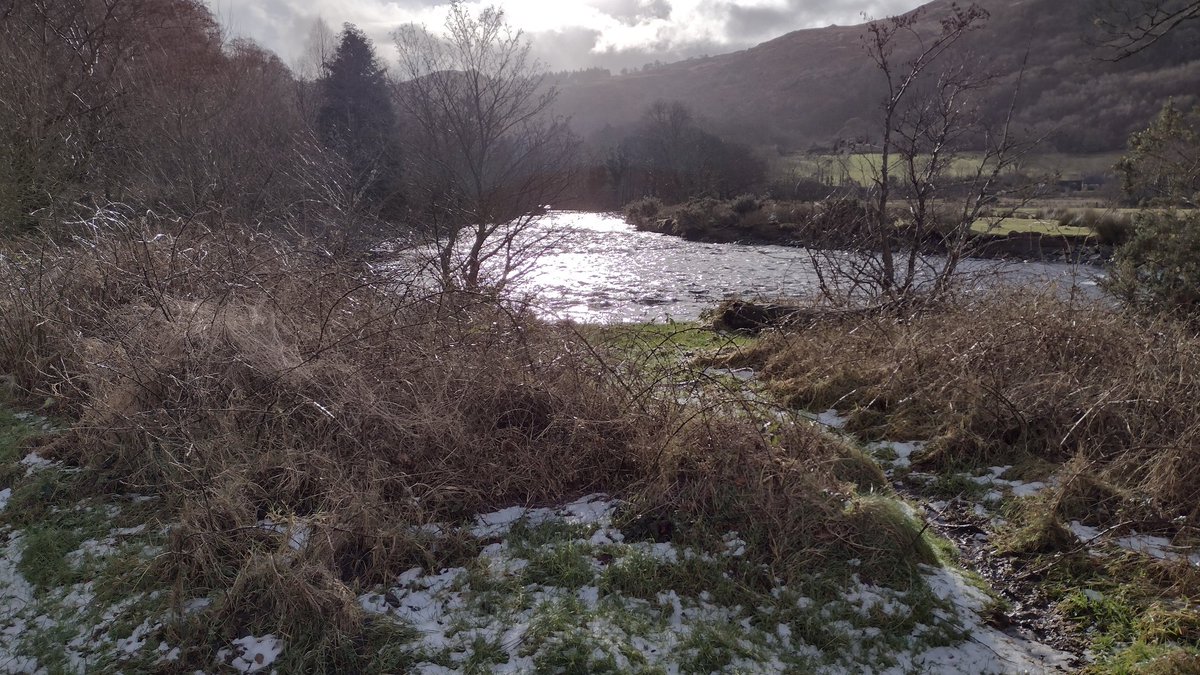 A light dusting of snow yesterday morning made for a pleasant walk along #Aberglaslyn #Beddgelert
.
plastanygraig.wales
.
#VisitWales
#Eryrinationalpark #Snowdonianationalpark