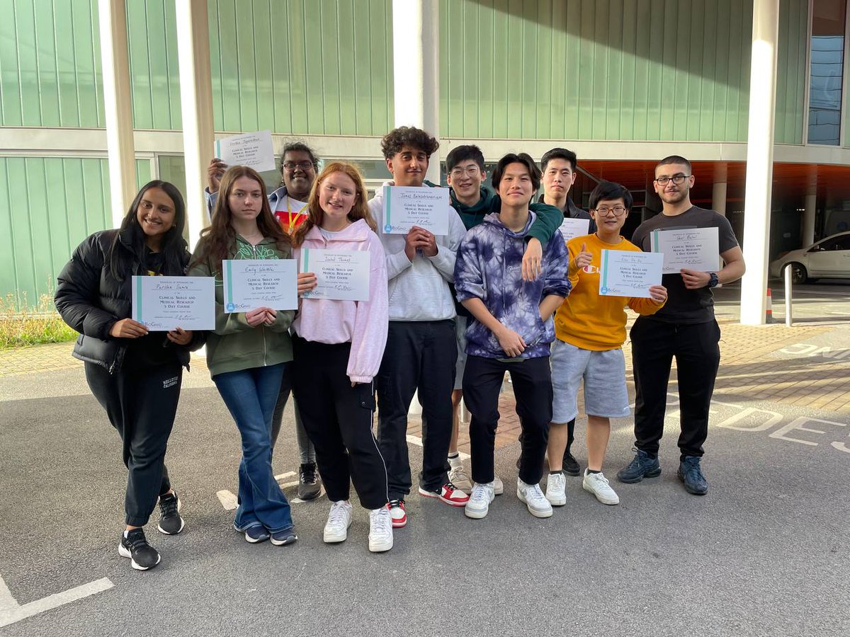 biograd_ed's tweet image. An amazing group of students who attended BioGrad Education 5 day Laboatory Skills course celebrating completing the course and receiving their certificates. 

biograd.co.uk/biograd-educat…

#medicaltraining #futuremedics #laboratorytraining #labskills #sciencetraining