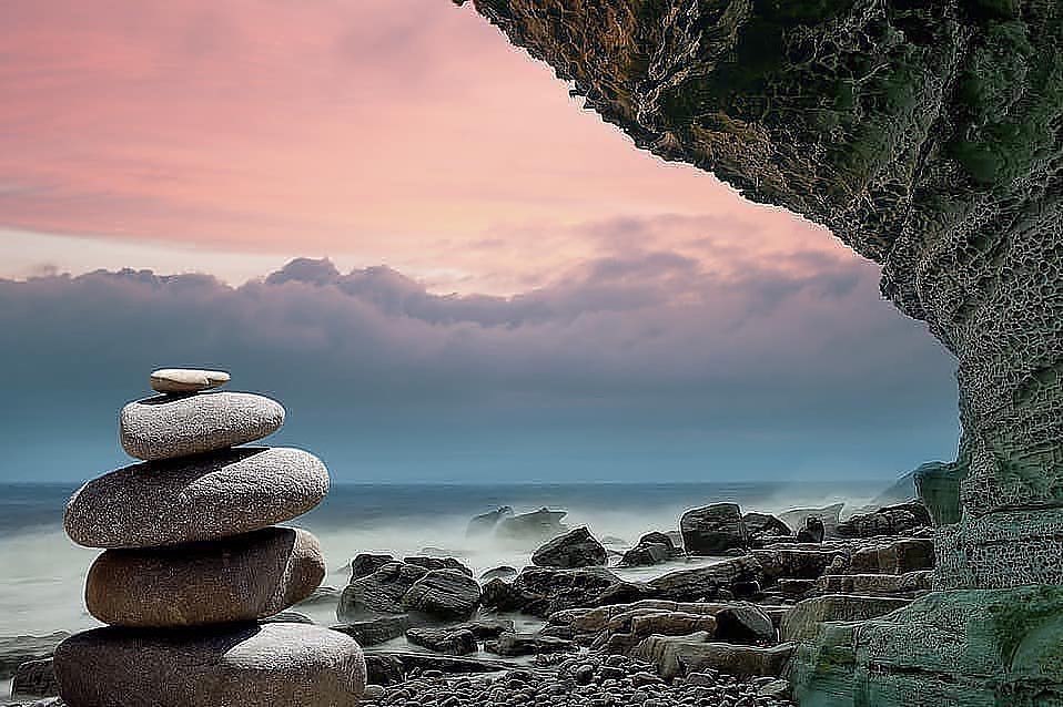 Con el #Mindfulness aprendemos a transformar cualquier momento de tensión, confusión y dispersión en una experiencia de acción, iniciativa, creatividad y confianza; aprendemos a crear espacios de calma donde gestionar los retos con nuevas habilidades.
