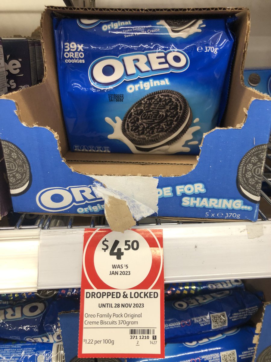 sharped's tweet image. These Oreos are a weekly purchase for our family. Last year they were consistently $3.50. A couple of weeks ago, they jumped to $5. But good news! @coles has “dropped and locked” the price to $4.50. #marketing101 #swizz