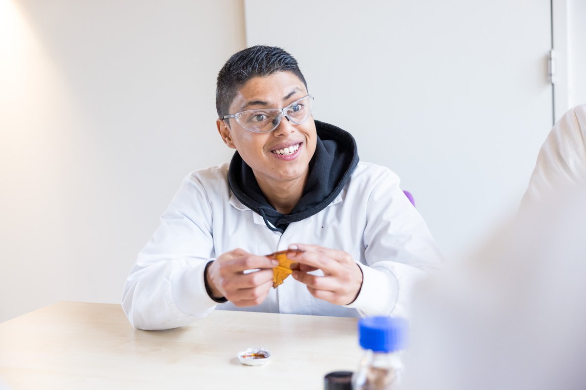 Op de Campus lopen veel studenten stage. Tijd om kennis te maken! Met deze keer: Rodrigo Casas Pino, student #Biobased #Chemistry &amp; Technology bij <a href="/AvansHogeschool/">Avans Hogeschool</a> die stage loopt bij <a href="/VITObelgium/">VITO</a> / @Biorizon in de demo facility van de Campus: greenchemistrycampus.com/nieuws/rodrigo…