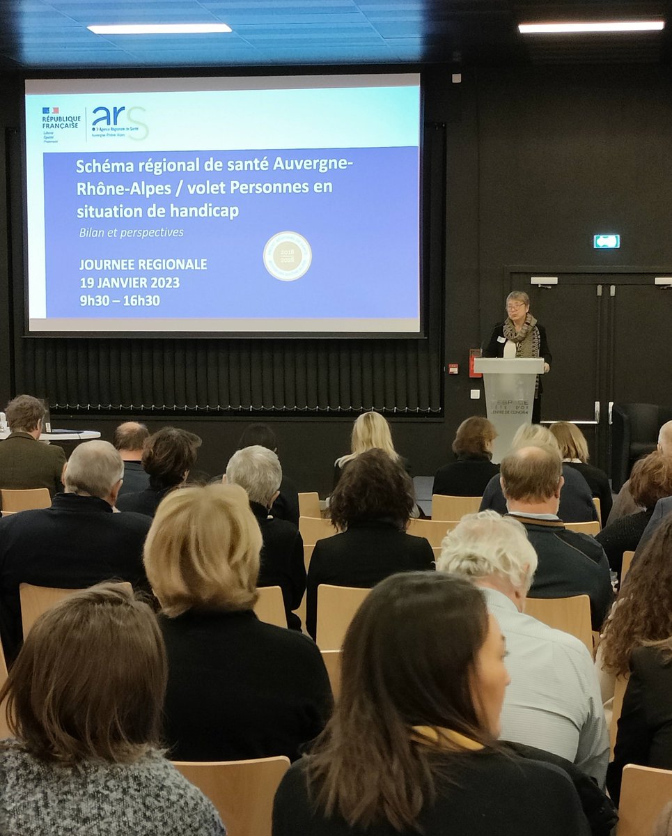 #JournéeSRS Après la journée dédiée au champ des personnes âgées la semaine dernière, Mme Vidalenc, directrice générale adjointe de l'ARS, ouvre la journée « Schéma régional de santé – volet Personnes en situation de #handicap », en présence des acteurs du secteur