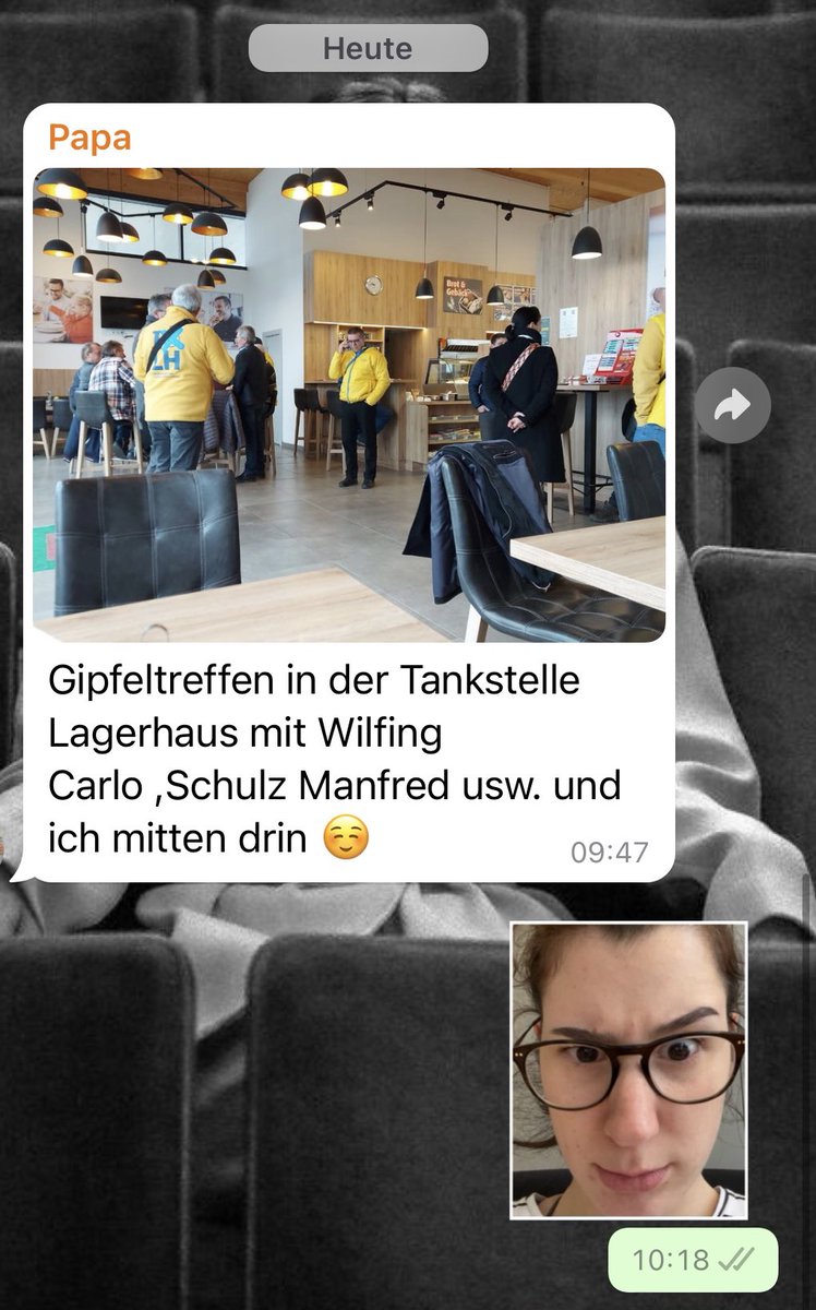nessldessl's tweet photo. nur mein vater kann sich so darüber freuen in ein övp gipfeltreffen zu geraten https://t.co/eFArgadKeF
